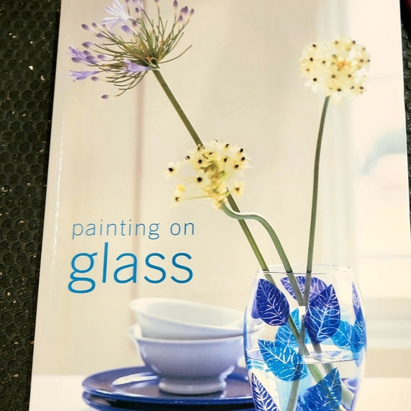 4 Books for artist and crafters projects techniques  PAINTING ON GLASS - Picture 5 of 9